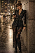 Noir Élégance – Luxe Kanten Blazer & Pantalon Set