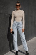 Fijngebreide top met sierdetails – taupe