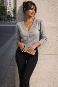 Elegante cardigan met strassdetails